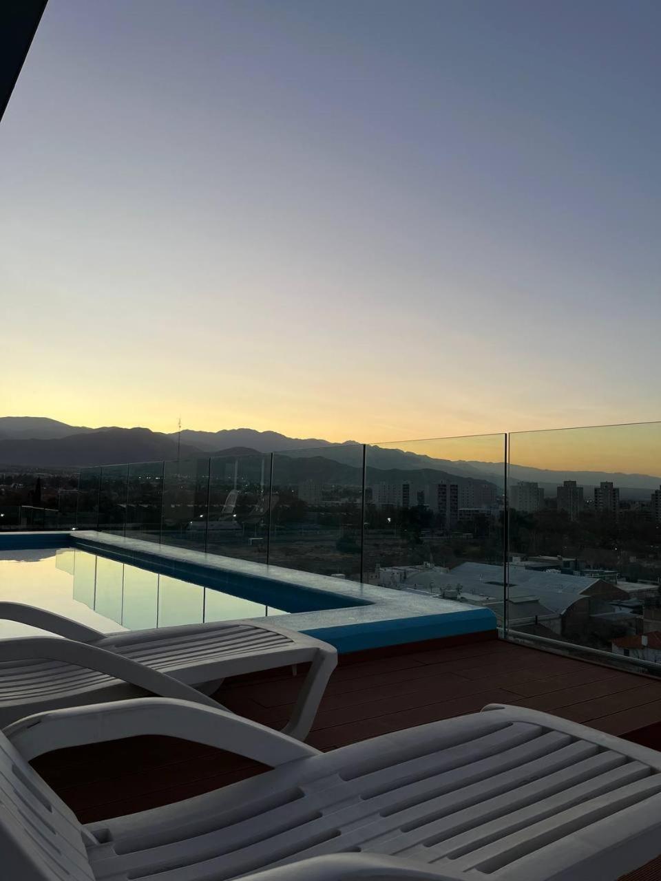 Apartamento Centrico Con Las Mejores Vistas De Mendoza Ngoại thất bức ảnh
